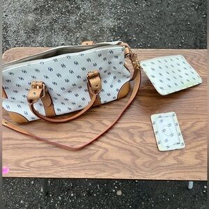 Dooney & Bourke White Coated Canvas Logo Leather Bag K7000793 with two wallets